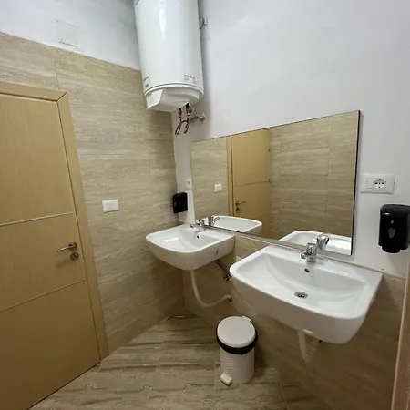 Havenwood ホステル ベラト