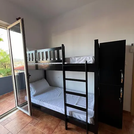 Hostel Havenwood Berat