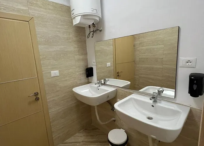 Havenwood Hostel Berat